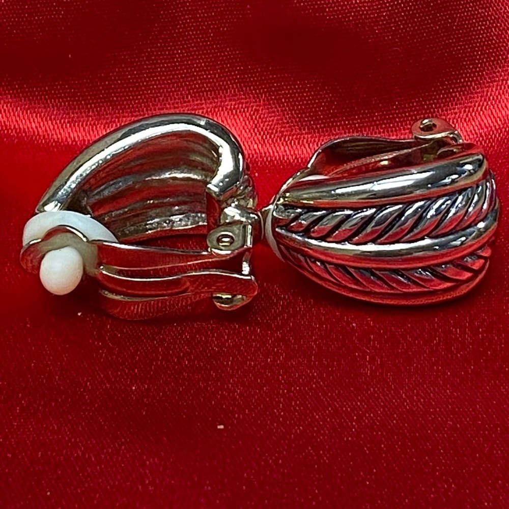 Silver cable Design earrings - Picture 2 of 3